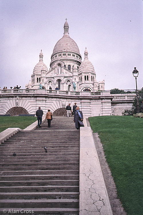 The approach to Sacre Coeur