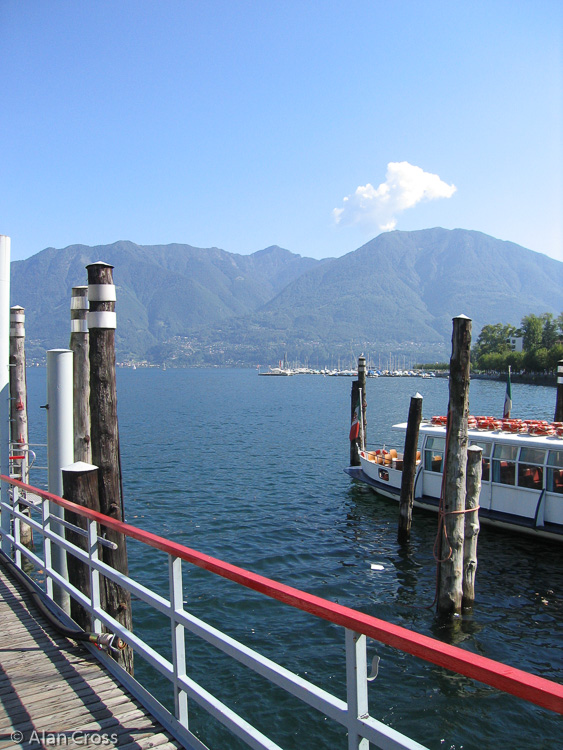 Locarno: waiting for the boat back