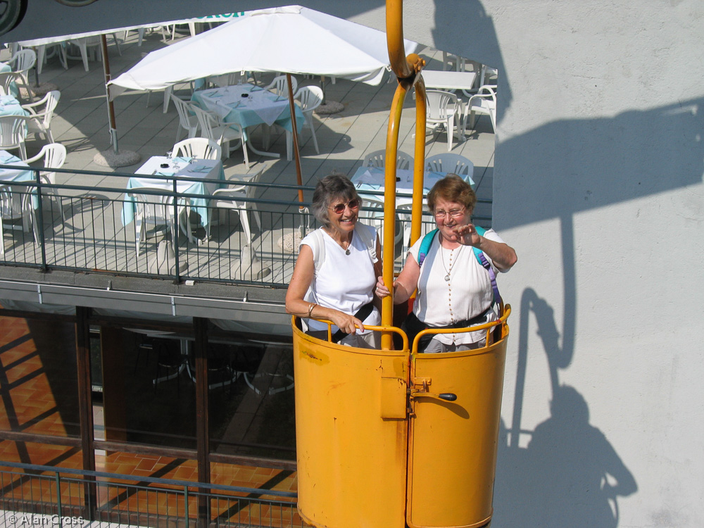 Bucket lift at Laveno