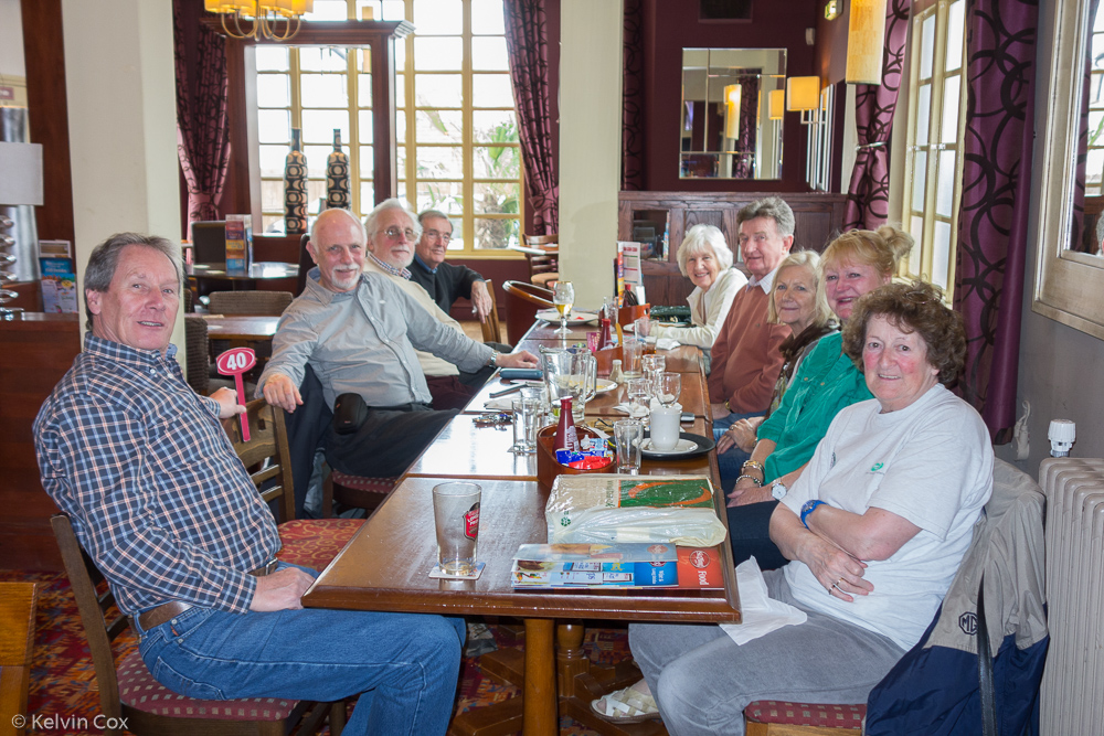 Lunch at the Chessington Oak. Pat, Tony W and Tony M did the walk, and the 7 others at the lunch all had good excuses!