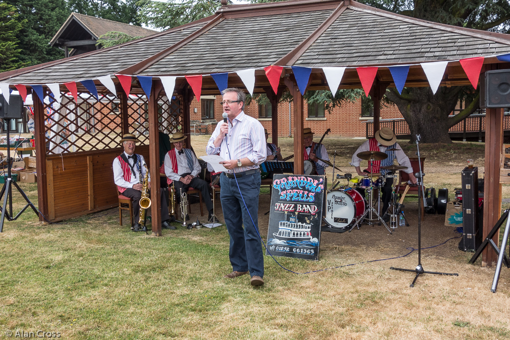 Richard Wilson, CEO of the CTBF, opening the Garden Party