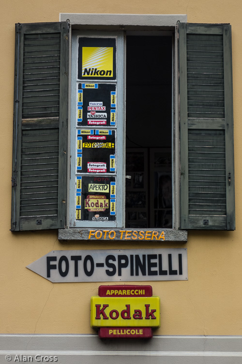 Argegno: photographic shop window
