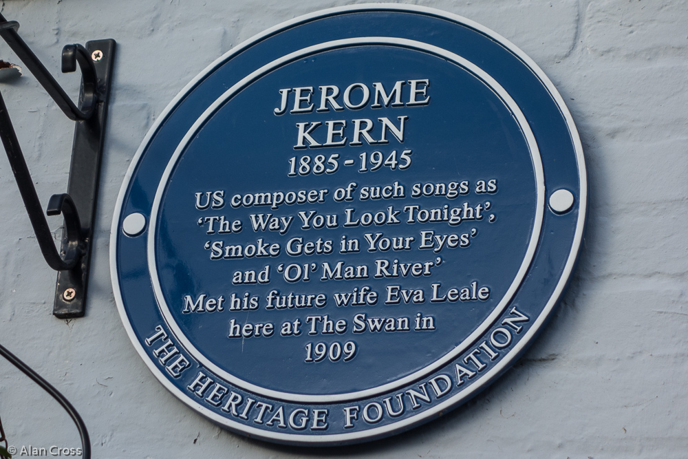 Blue plaque at The Swan