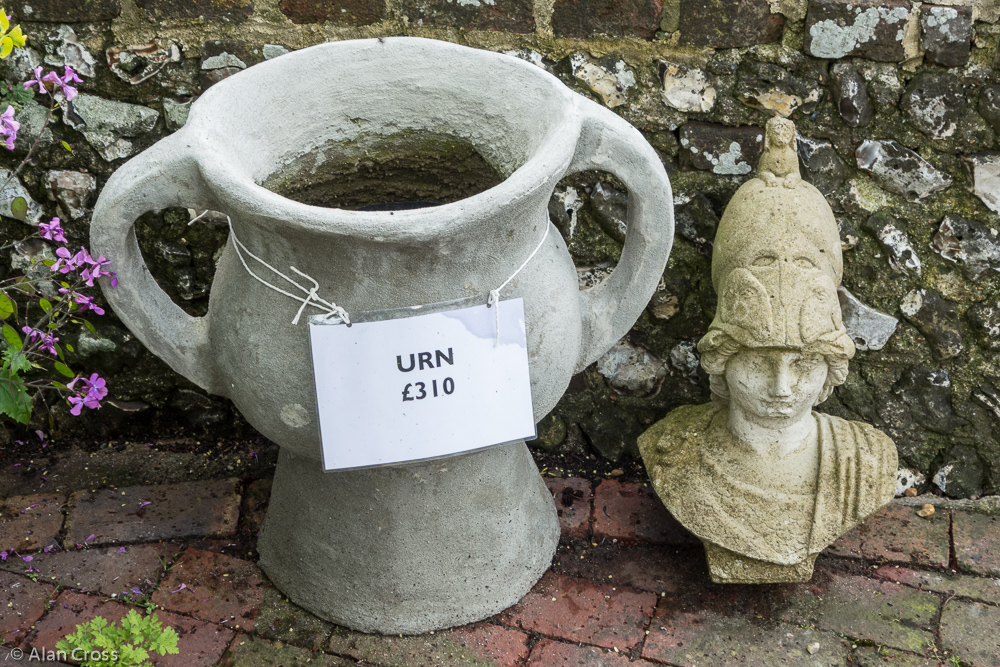 Charleston: Little urn, big price-tag!
