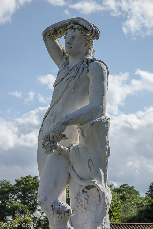 Statue: Bacchus