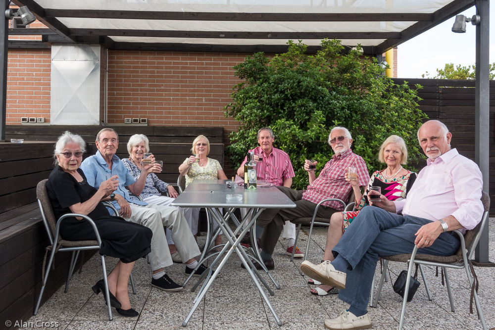 Bologna, Hotel Aemilia: The Roof Garden - some of our group enjoying a glass or two
