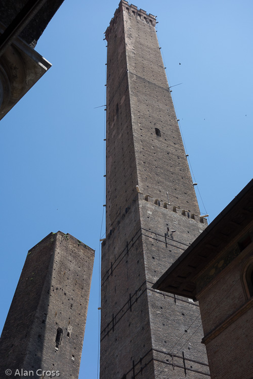 Bologna, Torre Degli Asinelli and its leaning, cut-down companion tower