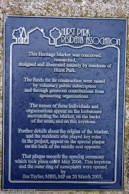 Plaque at the commemorative seats on the riverbank by Garrick's Ait
