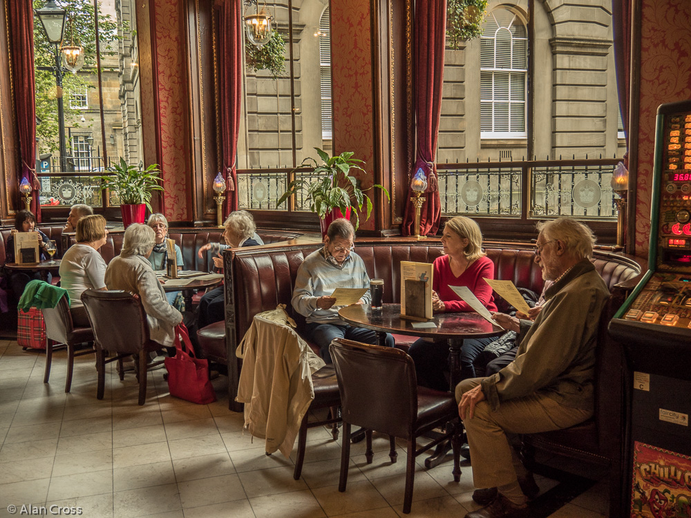 Lunch at the Café Royal in Edinburgh