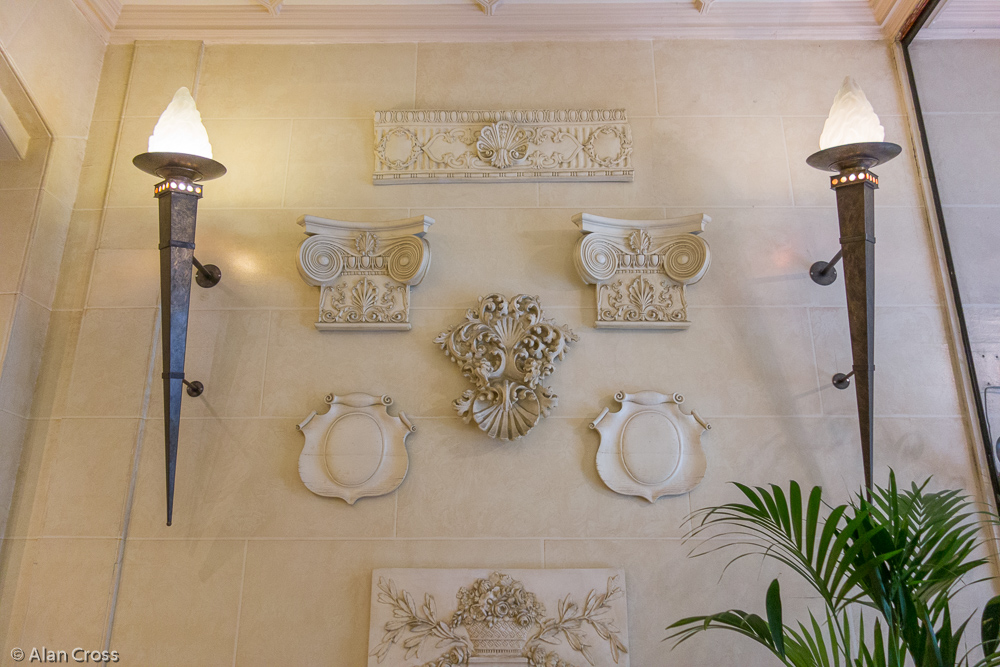 Decorative cornices in the Hotel foyer