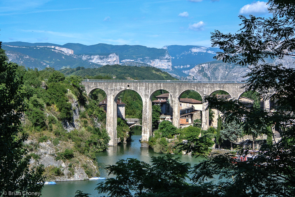 St. Nazaire-en-Royans canal aqueduct