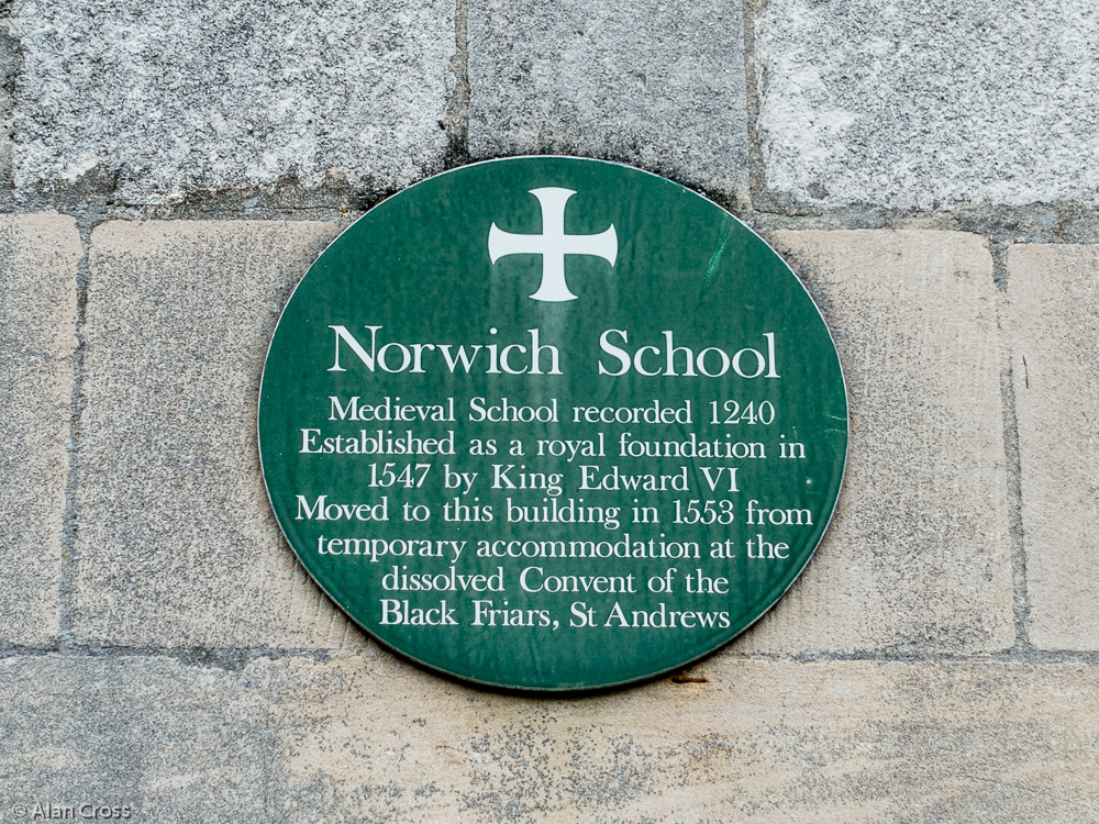 Plaque to an historic school