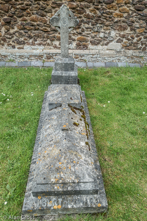 The grave of the Infant Prince, Alexander John Charles Albert, son of the Prince and Princess of Wales. Died in April 1871, just one day old