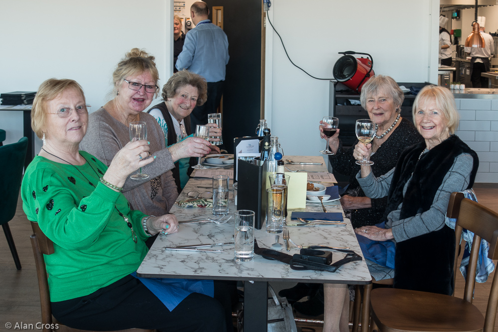 Table B: Sue, Anne, Pat, Ines, Eileen. Empty chair is Alan - behind the camera!