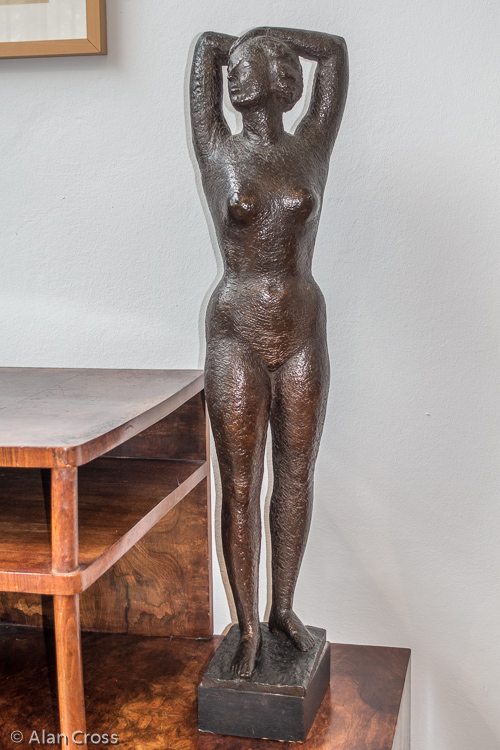 Sculpture of actor Dame Edith Evans