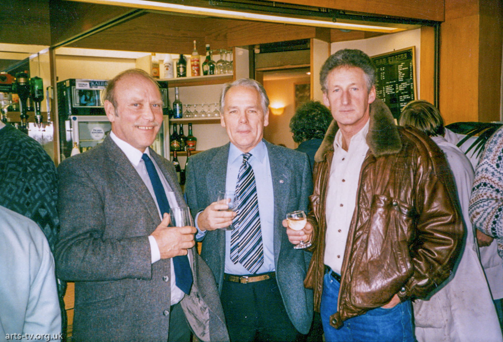 Mike Hobbs, Dick Hibbert, Albert Almond in Teddington riverside bar