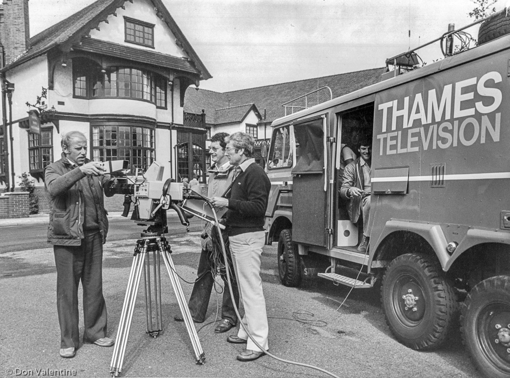 Mike Hobbs at camera, Clive Sweet, Jim Pople, Mike Hastings in scanner Tony Taylor b/g